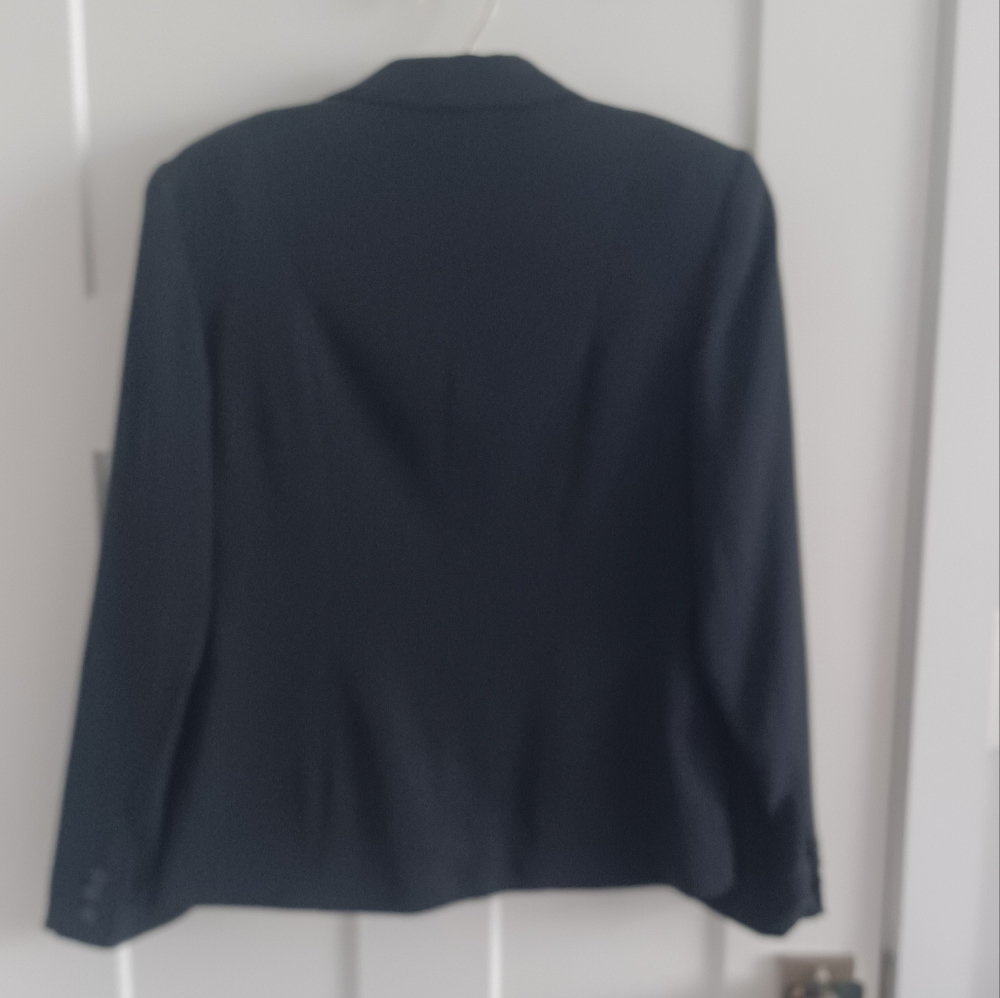 Blazer - Picture 5 of 7